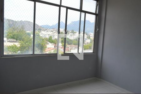 Quarto 1 de apartamento para alugar com 2 quartos, 53m² em Pechincha, Rio de Janeiro