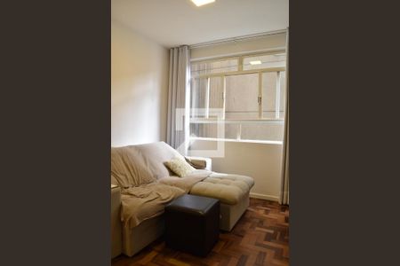 Sala de apartamento para alugar com 2 quartos, 80m² em Centro, Curitiba