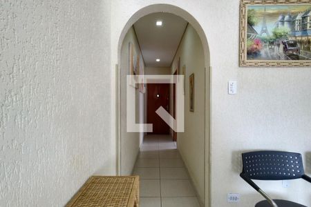 Hall de apartamento para alugar com 2 quartos, 81m² em Guilhermina, Praia Grande