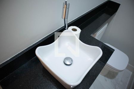 Lavabo de casa de condomínio para alugar com 2 quartos, 221m² em Vila Real Santista, Hortolândia