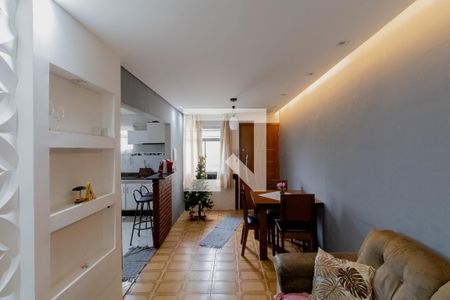 Sala  de apartamento à venda com 2 quartos, 56m² em Conjunto Residencial José Bonifácio, São Paulo