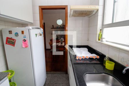 Cozinha de apartamento à venda com 3 quartos, 170m² em Estoril, Belo Horizonte