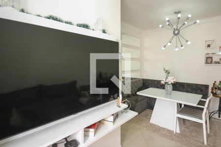 Sala  de apartamento à venda com 2 quartos, 65m² em Vila Ivone, São Paulo