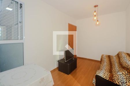 Sala de apartamento para alugar com 2 quartos, 50m² em Rubem Berta, Porto Alegre