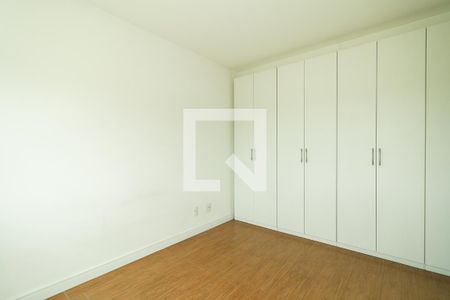 Quarto Suíte de apartamento para alugar com 2 quartos, 70m² em Jardim Itu, Porto Alegre