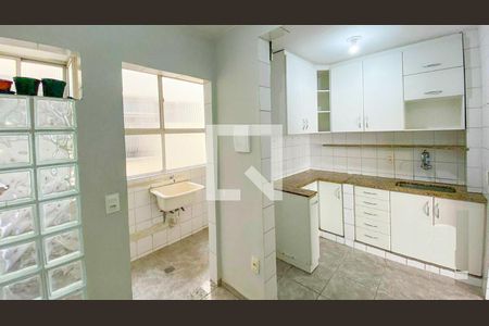 Cozinha de apartamento à venda com 2 quartos, 72m² em Nova Suíça, Belo Horizonte