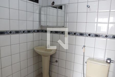 Banheiro de apartamento para alugar com 1 quarto, 52m² em Setor Central, Goiânia