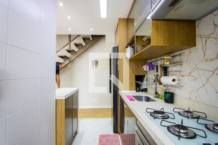 Apartamento à venda com 114m², 3 quartos e 2 vagas Apartamento à venda com 114m², 3 quartos e 2 vagasCozinha/Área de serviço