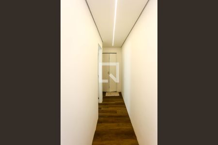 Corredor de apartamento para alugar com 2 quartos, 43m² em Vila Andrade, São Paulo