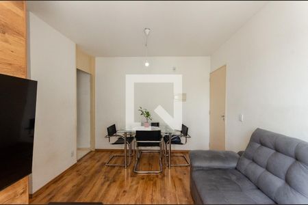 Sala de apartamento à venda com 2 quartos, 48m² em Vila Cruz das Almas, São Paulo