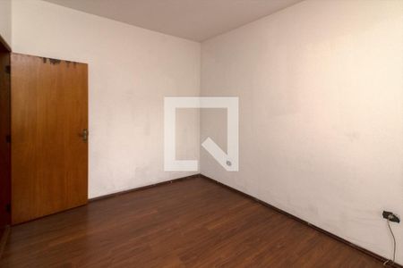 Quarto de casa para alugar com 2 quartos, 120m² em Vila Liviero, São Paulo