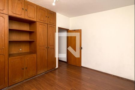 Quarto de casa para alugar com 2 quartos, 120m² em Vila Liviero, São Paulo