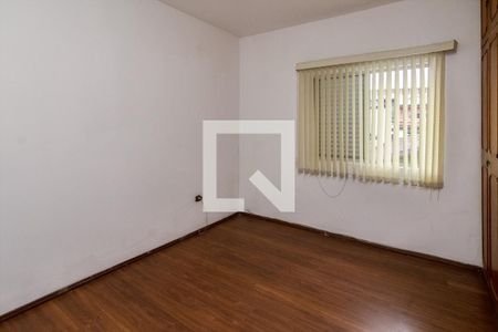 Quarto de casa para alugar com 2 quartos, 120m² em Vila Liviero, São Paulo