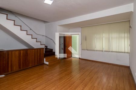 Sala de casa para alugar com 2 quartos, 120m² em Vila Liviero, São Paulo