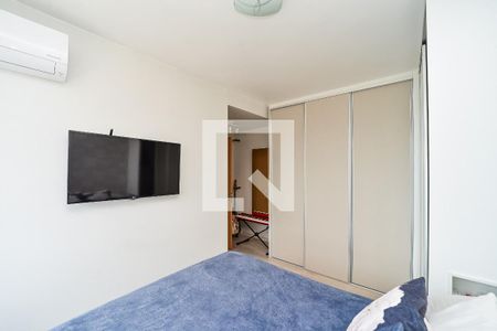 Suíte de apartamento à venda com 2 quartos, 69m² em Jardim Lindóia, Porto Alegre