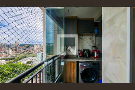 Varanda de apartamento à venda com 3 quartos, 55m² em Jardim Tupanci, Barueri