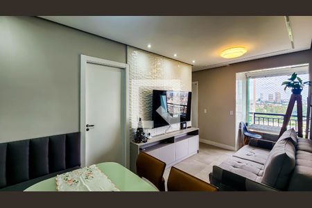 Sala de apartamento à venda com 3 quartos, 55m² em Jardim Tupanci, Barueri