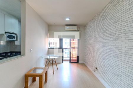 Sala de apartamento para alugar com 2 quartos, 74m² em Vila Buarque, São Paulo