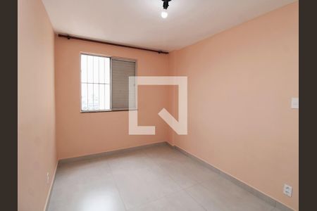 Quarto 1 de apartamento para alugar com 2 quartos, 55m² em Jardim Andarai, São Paulo