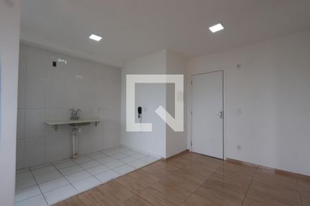 Sala de apartamento para alugar com 2 quartos, 44m² em Cidade Satelite Santa Barbara, São Paulo