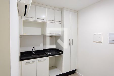 Studio de kitnet/studio para alugar com 0 quarto, 28m² em Camorim, Rio de Janeiro