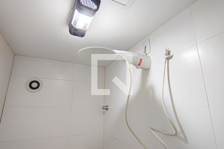banheiro de kitnet/studio para alugar com 0 quarto, 28m² em Camorim, Rio de Janeiro