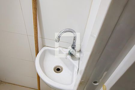 banheiro de kitnet/studio para alugar com 0 quarto, 28m² em Camorim, Rio de Janeiro