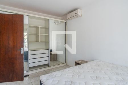 Quarto 2 de apartamento para alugar com 2 quartos, 50m² em Medianeira, Porto Alegre