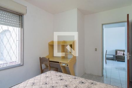 Quarto 1 de apartamento para alugar com 2 quartos, 50m² em Medianeira, Porto Alegre