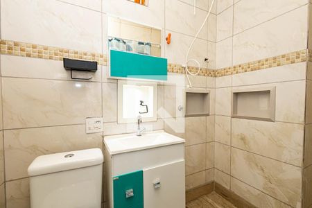 Banheiro de kitnet/studio para alugar com 1 quarto, 24m² em Bela Vista, São Paulo