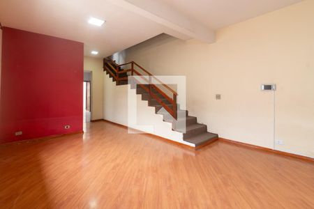 Sala de casa para alugar com 3 quartos, 256m² em Jardim Colibri, Cotia