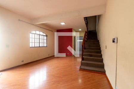 Sala de casa para alugar com 3 quartos, 256m² em Jardim Colibri, Cotia