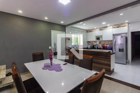 Sala de Jantar de casa à venda com 4 quartos, 200m² em Novo Osasco, Osasco