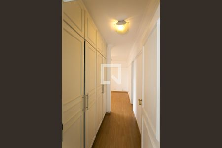 Apartamento para alugar com 260m², 4 quartos e 4 vagas Apartamento para alugar com 260m², 4 quartos e 4 vagascorredor