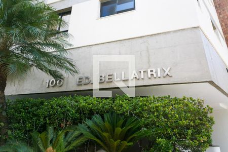 Apartamento para alugar com 260m², 4 quartos e 4 vagas Apartamento para alugar com 260m², 4 quartos e 4 vagasFachada