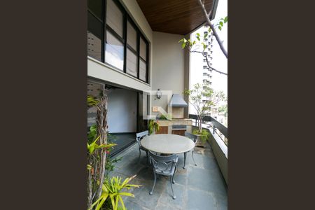 Apartamento para alugar com 260m², 4 quartos e 4 vagas Apartamento para alugar com 260m², 4 quartos e 4 vagasÁrea comum - Salão de festas