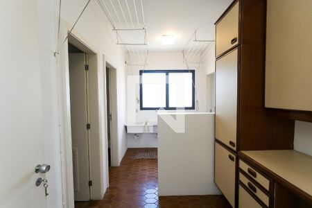 Apartamento para alugar com 260m², 4 quartos e 4 vagas Apartamento para alugar com 260m², 4 quartos e 4 vagasÁrea de Serviço