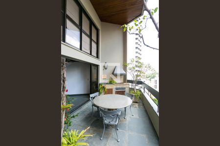 Apartamento para alugar com 260m², 4 quartos e 4 vagas Apartamento para alugar com 260m², 4 quartos e 4 vagasÁrea comum - Salão de festas