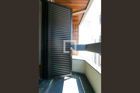 Apartamento para alugar com 260m², 4 quartos e 4 vagas Apartamento para alugar com 260m², 4 quartos e 4 vagas Suíte 2