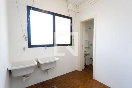 Apartamento para alugar com 260m², 4 quartos e 4 vagas Apartamento para alugar com 260m², 4 quartos e 4 vagasÁrea de Serviço