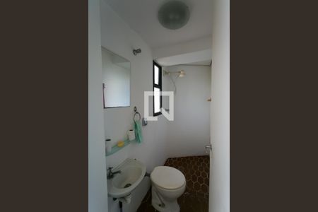Apartamento para alugar com 260m², 4 quartos e 4 vagas Apartamento para alugar com 260m², 4 quartos e 4 vagasÁrea de Serviço