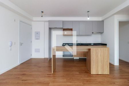 Sala de apartamento para alugar com 2 quartos, 70m² em Santo Amaro, São Paulo