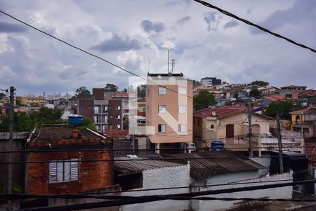 Vista de casa para alugar com 2 quartos, 80m² em Jardim Santa Terezinha, Taboão da Serra