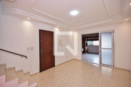 Sala de casa para alugar com 2 quartos, 80m² em Jardim Santa Terezinha, Taboão da Serra