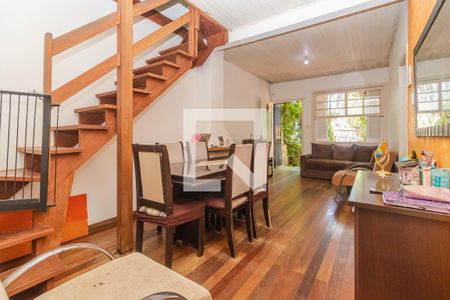 Sala de casa à venda com 6 quartos, 418m² em Medianeira, Porto Alegre