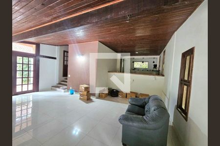 Casa à venda com 5 quartos, 325m² em Vila Progresso, Niterói