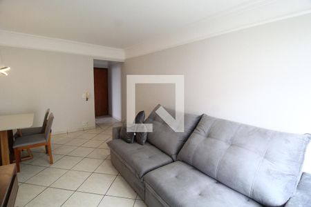 Sala de apartamento para alugar com 2 quartos, 68m² em Santa Mônica, Uberlândia