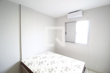 Suite de apartamento para alugar com 2 quartos, 68m² em Santa Mônica, Uberlândia