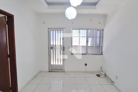 Sala de casa para alugar com 3 quartos, 90m² em Engenho do Porto, Duque de Caxias