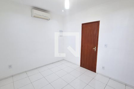 Sala de casa para alugar com 3 quartos, 90m² em Engenho do Porto, Duque de Caxias